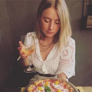 Meet your Posher, Christie